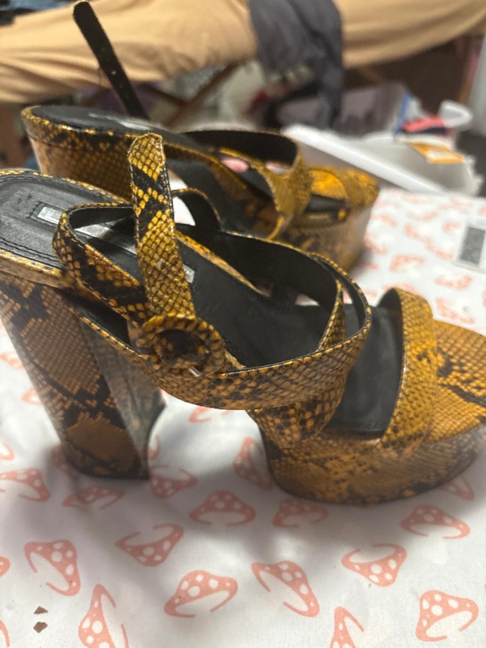 Liliana heels